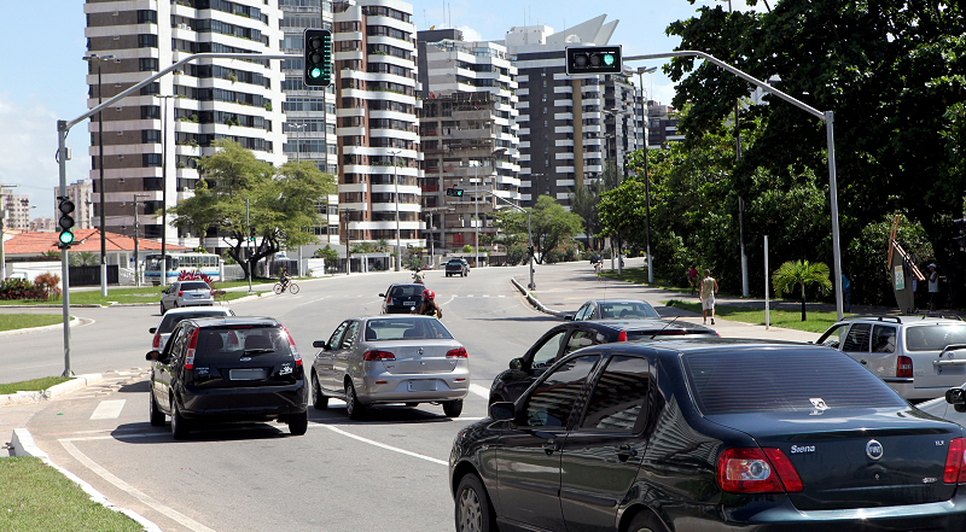carros transito
