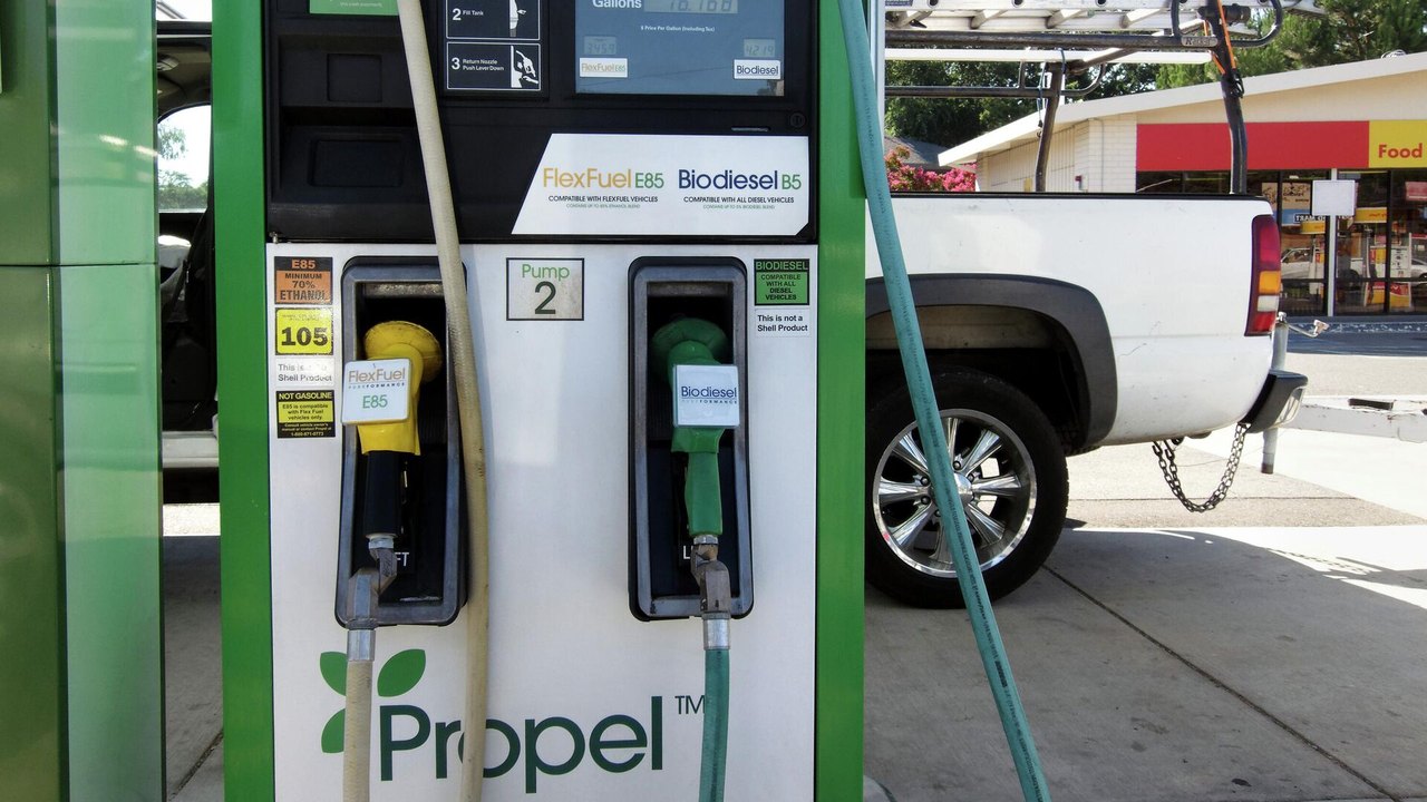 Petrobras anuncia investimento de US$ 1,2 bi em fábrica de bioquerosene de aviação e diesel renovável