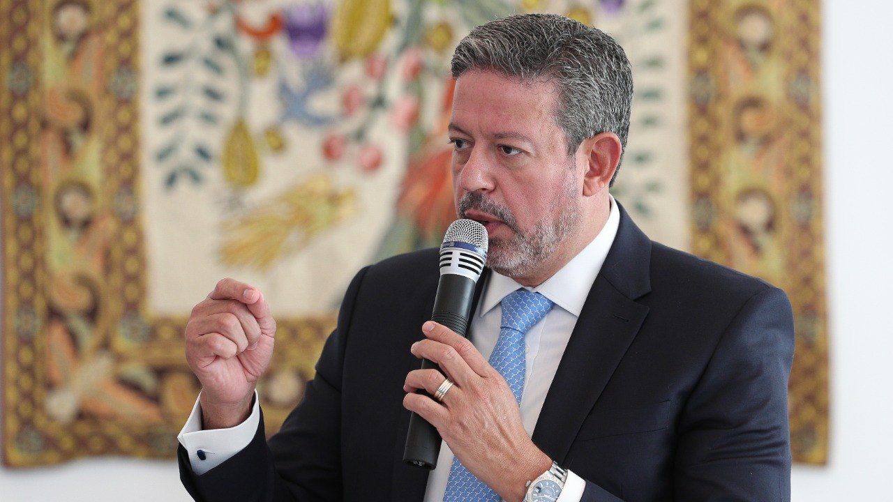 Promotores preparam recurso contra sentença que absolveu Arthur Lira