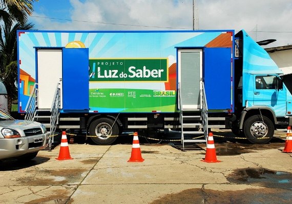 Projeto Luz do Saber promove conscientização sobre energia elétrica