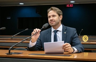 Pedro Vilela diz que proibição da Anac prejudica economia alagoana e exige explicações do governo federal 
