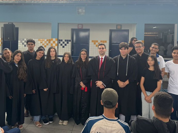 “Júri nas Escolas”: MPAL promove júri simulado sobre feminicídio com estudantes de Santana do Ipanema