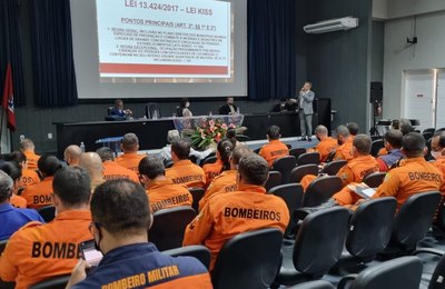  Convênio com o CBMAL para treinamento de pessoal; disciplina nas faculdades sobre prevenção a incêndio