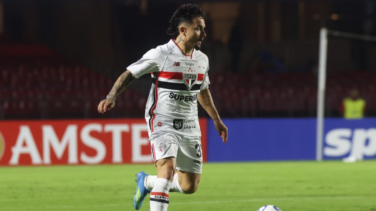 Botafogo não cede e dificulta permanência de Artur no São Paulo