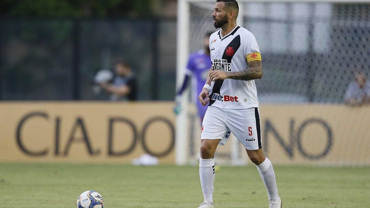 Castán reclama de atraso salarial no Vasco: ‘Desde agosto, recebo só 60%’