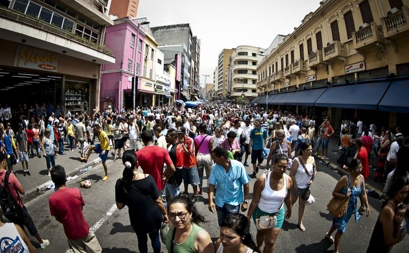São Paulo: operação contra comércio ilegal no Brás termina em tumulto