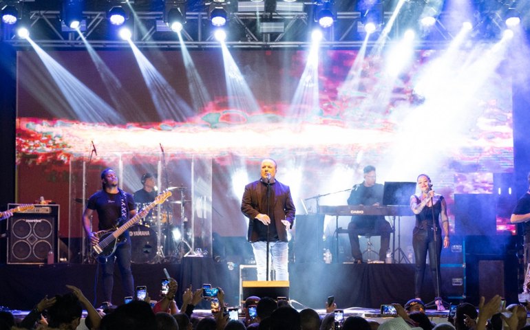 Primaverão: José Augusto leva multidão à Avenida Beira Rio, em Traipu