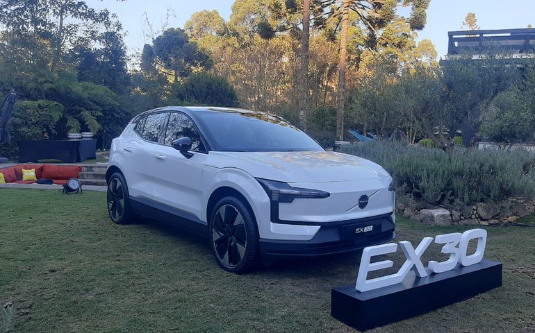 Sueco Volvo EX30 estreia no Brasil com preço de elétrico chinês
