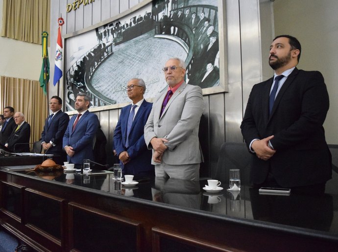 Desembargador Ivan Brito prestigia solenidade na Assembleia Legislativa de Alagoas