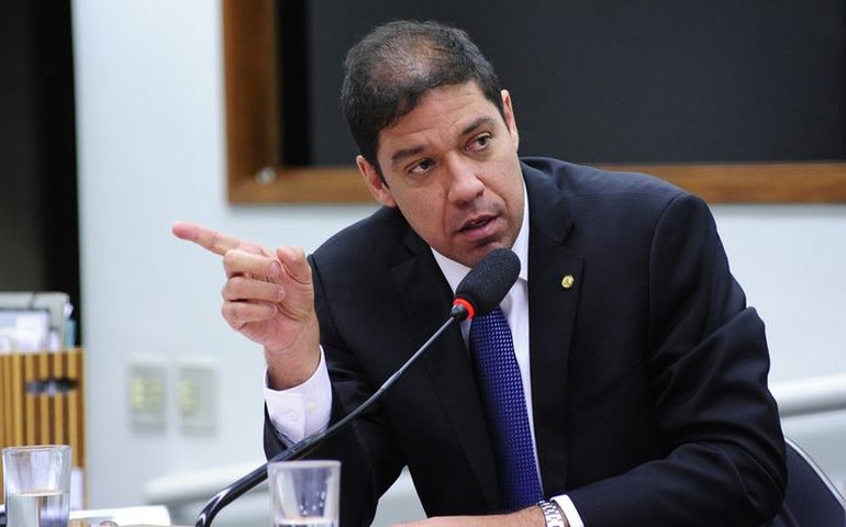 Altineu Côrtes (RJ) assume liderança da bancada do PL na Câmara