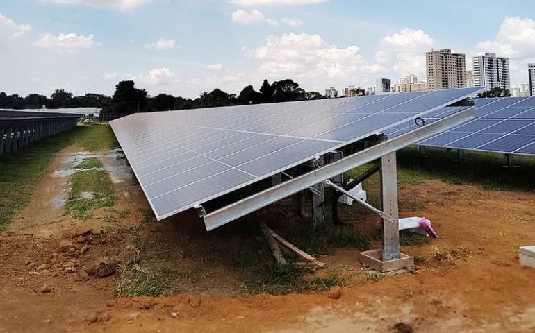 Itaipu inicia montagem da usina solar flutuante de 1 MWp