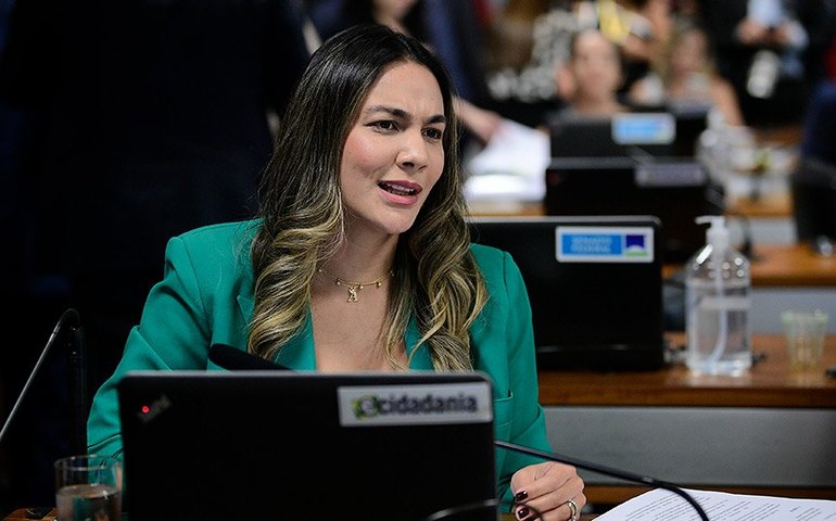 Prazo maior para vítima de violência doméstica prestar queixa vai à Câmara