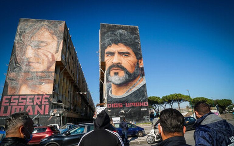 Demolição de mural de Maradona revolta moradores de prédio em Nápoles