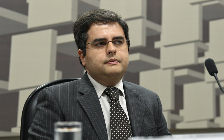 Presidente da SaferNet relata ameaças após evento no TSE e se refugia na Alemanha