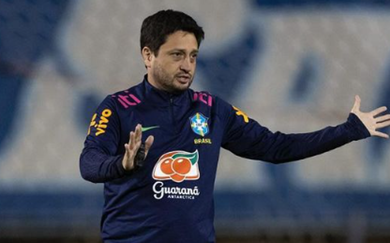 Arthur Elias exalta força ofensiva da seleção feminina contra Austrália: 'Criamos mais chances'