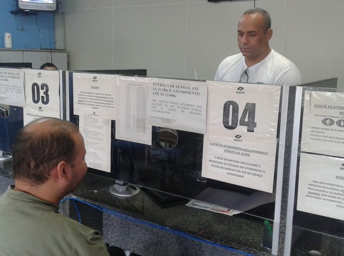 Permissão para taxistas: SMTT inicia renovação em fevereiro