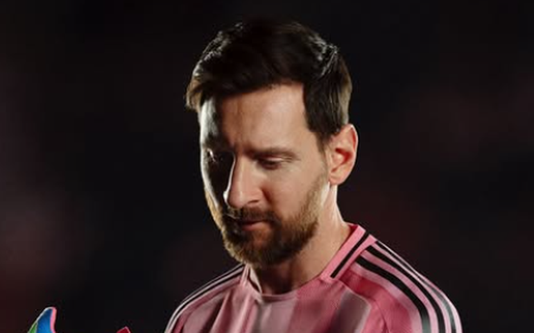 Messi admite querer jogar a Copa do Mundo de 2026 e mostra encanto com Lamine Yamal