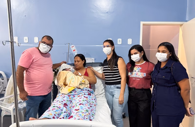 Gestantes atendidas na Santa Casa de Penedo recebem enxoval para bebê da Secretaria de Assistência Social