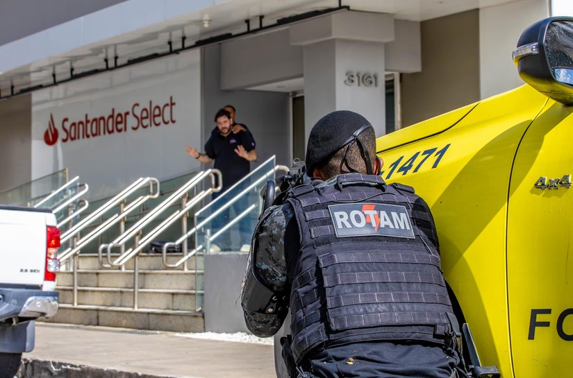 Simulação de sequestro de gerente bancário mobiliza Bope e Rotam na Ponta Verde