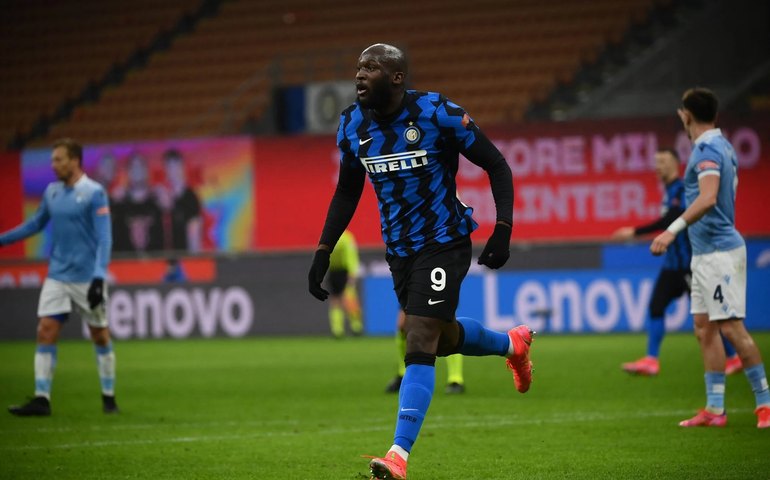 Lukaku brilha, Internazionale supera a Lazio e assume a liderança do Italiano