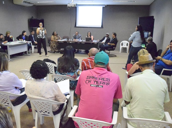 Reunião temática debate as relações étnicos raciais e a educação no campo