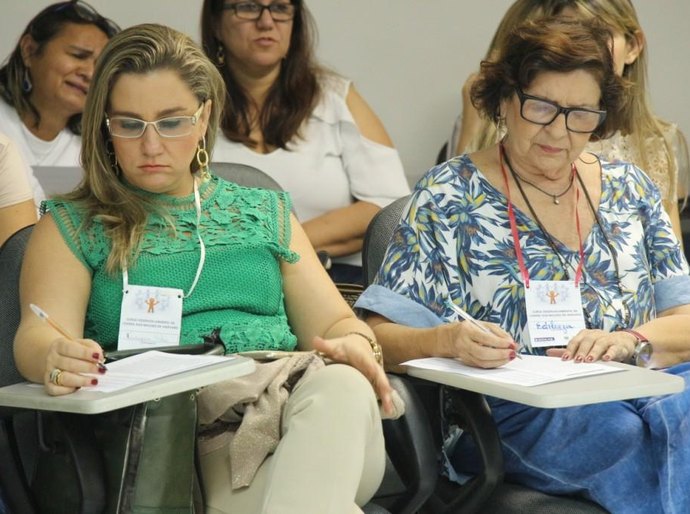 Educadores das redes estadual e municipal participam de capacitação na Esmal