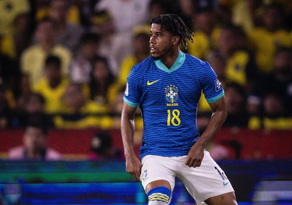 Andrey Santos se vê mais maduro e 'consolidado na Europa' em retorno à seleção