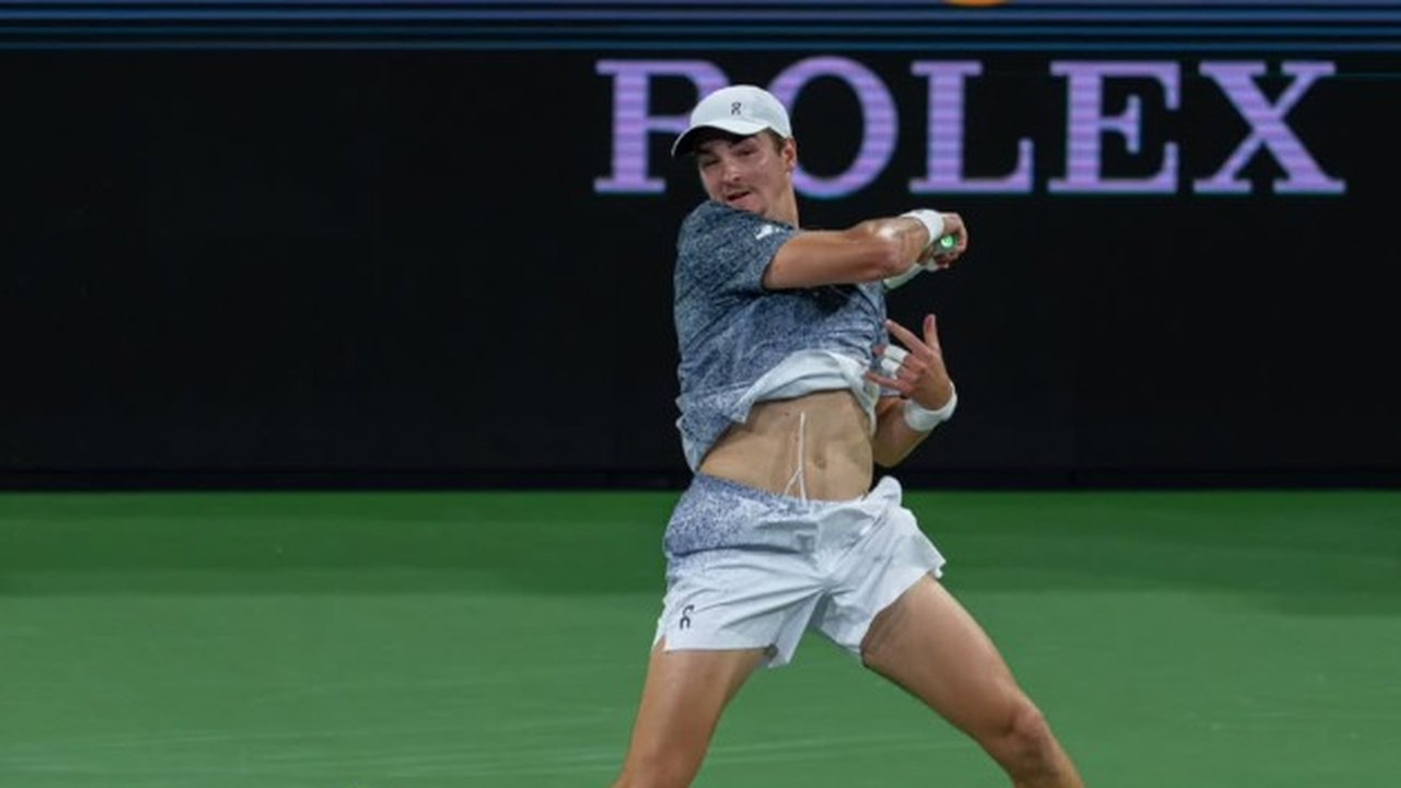 João Fonseca vence holandês Jesper de Jong por 3 sets a 0 e avança em Wimbledon