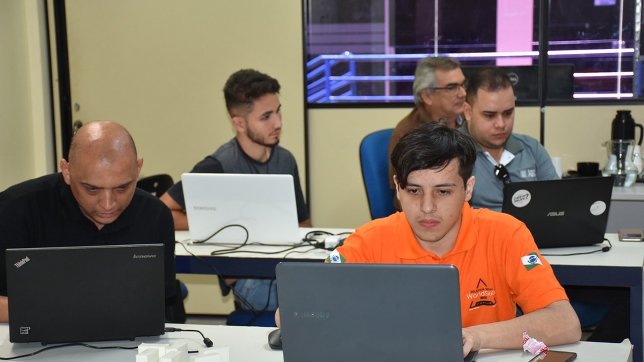 Senai inicia em Alagoas preparação na ocupação TI visando à Worldskills na China