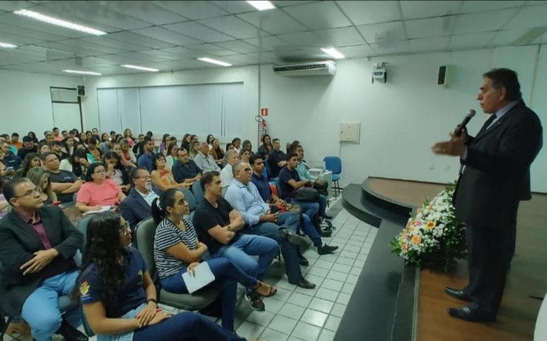 Contadores lotam 'Bate-Papo com a Receita' em Arapiraca
