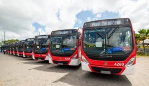 Linhas de ônibus terão horários especiais no feriado e reforço aos domingos de dezembro
