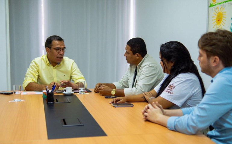 Segov e Serfi discutem novos projetos voltados à economia criativa e ao artesanato alagoano