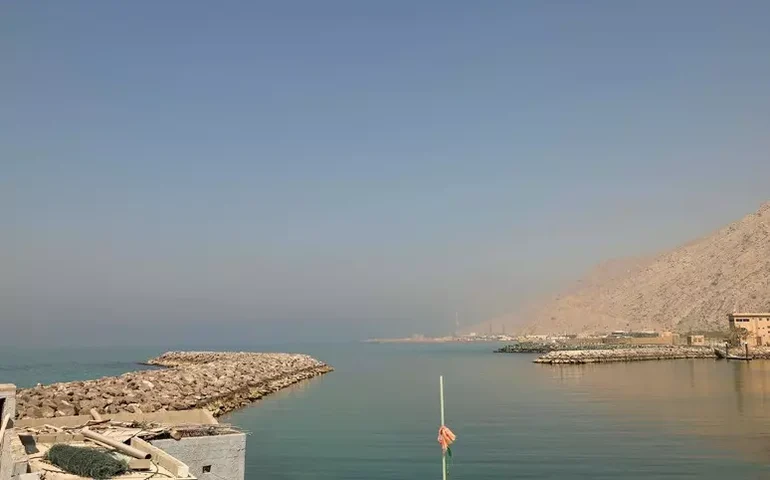 Guarda Revolucionária do Irã bloqueia Estreito de Ormuz, diz mídia