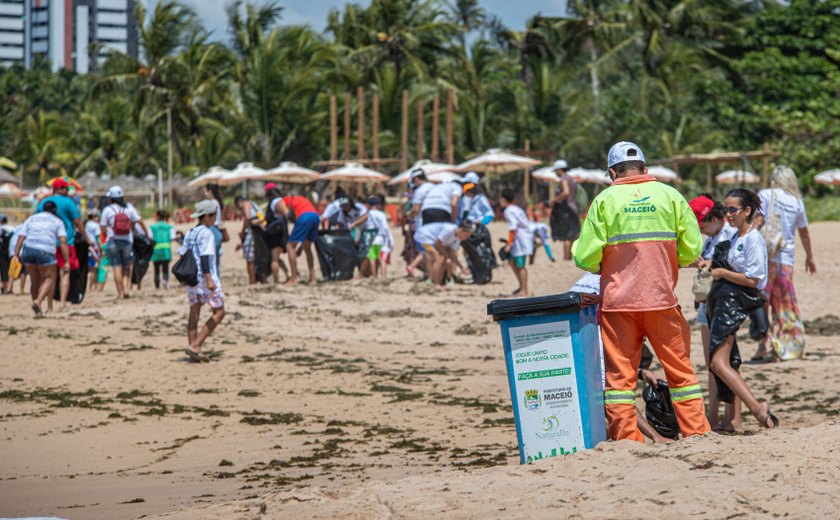 ALURB realiza mutirão de limpeza na praia de Cruz das Almas nesta sexta-feira (16)