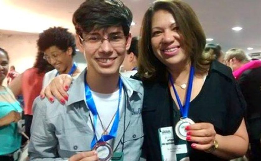 Estudante leva duas medalhas na Olimpíada de Língua Portuguesa