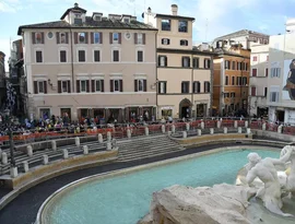 Roma planeja cobrar ingressos de turistas na Fontana di Trevi