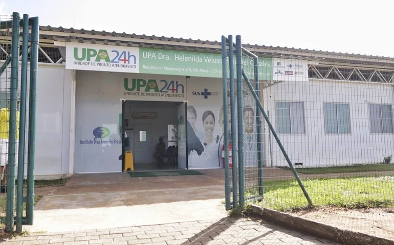 Mãe é presa após agredir filha adolescente com celular e tapas no rosto em Palmeira dos Índios