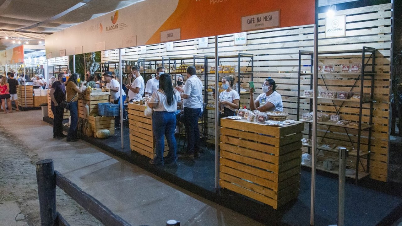 Grupos Produtivos do Programa Alagoas Maior expõem produtos no estande do Sebrae na Expoagro