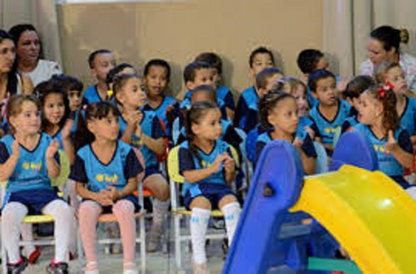 Cinco anos a idade máxima para atendimento da educação infantil