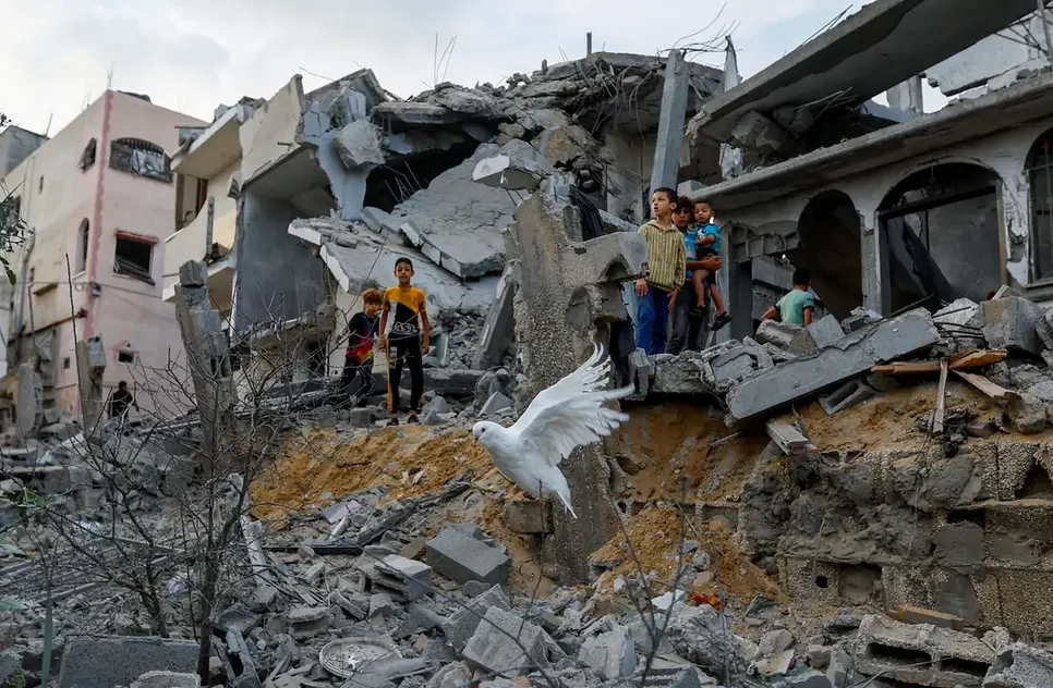 2023-10-12t132400z_1_lynxmpej9b0n3_rtroptp_4_israel-palestinians_1 / Foto: Foto: Ibraheem Abu Mustafa (Reuters)