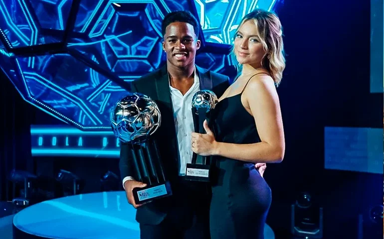 Endrick, jovem craque do Palmeiras, revela ter assinado contrato com a namorada