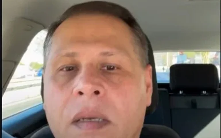 Justiça espanhola nega extradição do blogueiro bolsonarista Oswaldo Eustáquio