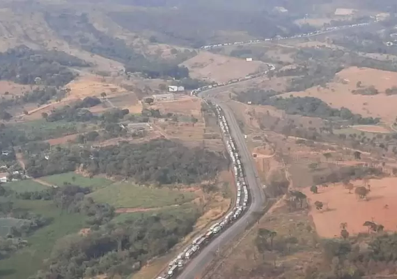 Contra eleição de Lula, 16 estradas estão bloqueadas no Brasil