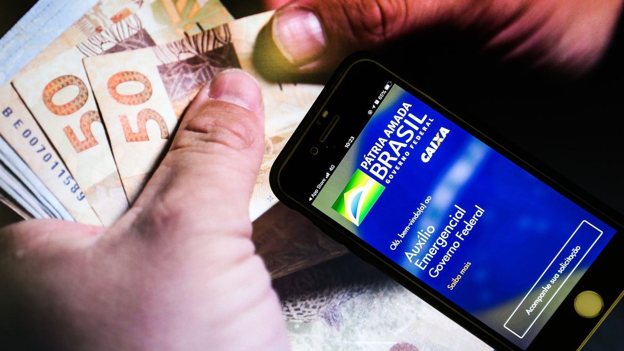 Trabalhadores nascidos em agosto podem sacar auxílio emergencial