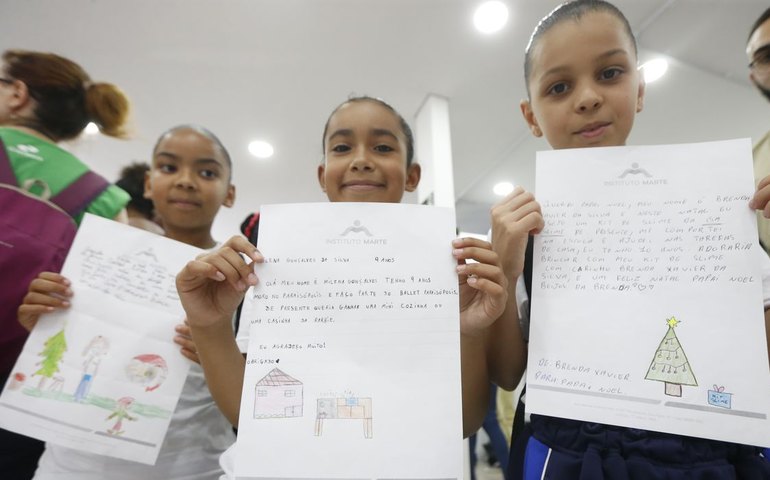 Começa a campanha Papai Noel dos Correios 2024; adote uma cartinha