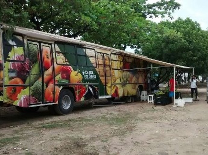 Projeto leva produtos da agricultura a bairros de Maceió