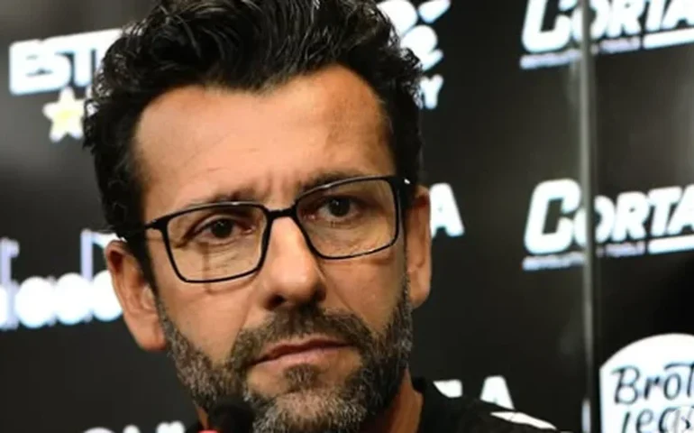 Alberto Valentim prega respeito ao Retrô e cobra evolução da Ponte Preta na Série C