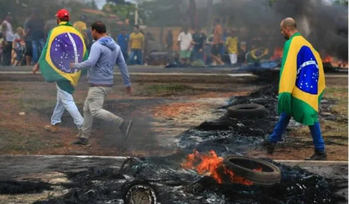 O TERRORISMO ENTRA EM CENA