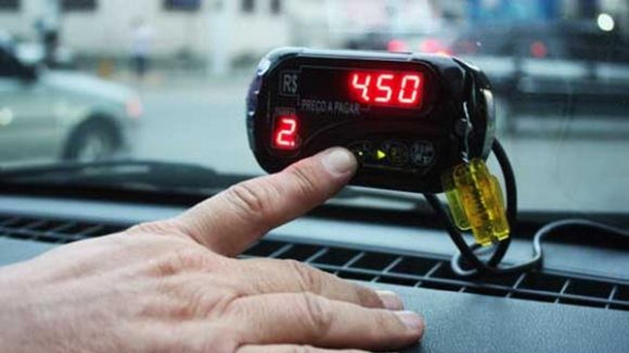 500 taxistas não realizaram aferição de seus taxímetros, em Maceió