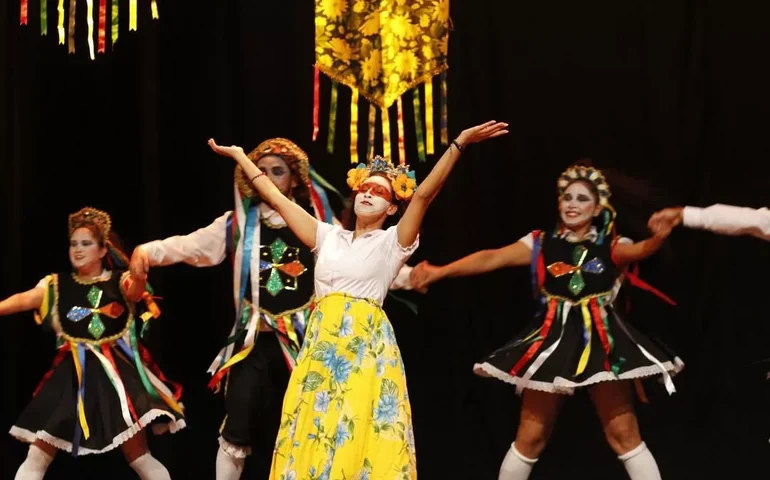 Balé Popular de Triunfo traz magia do folclore pernambucano para Penedo na sexta, 24